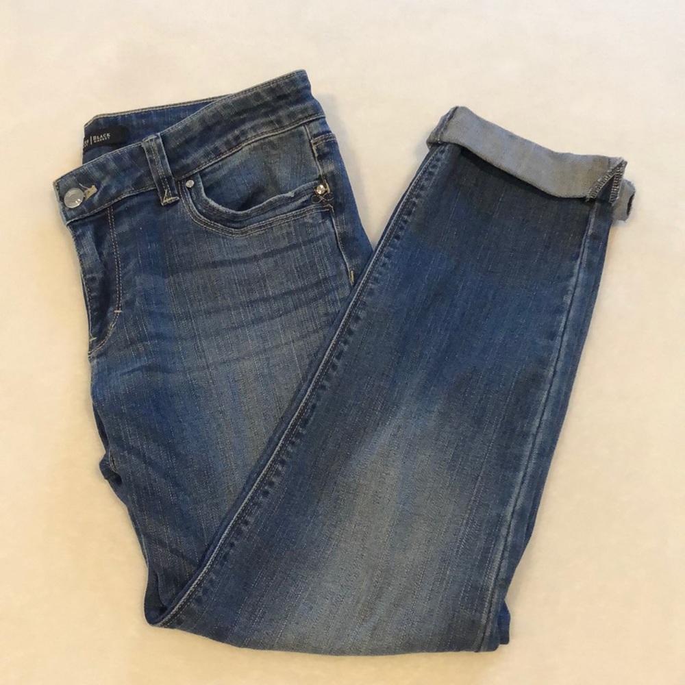 WHBM slim crop capri jeans